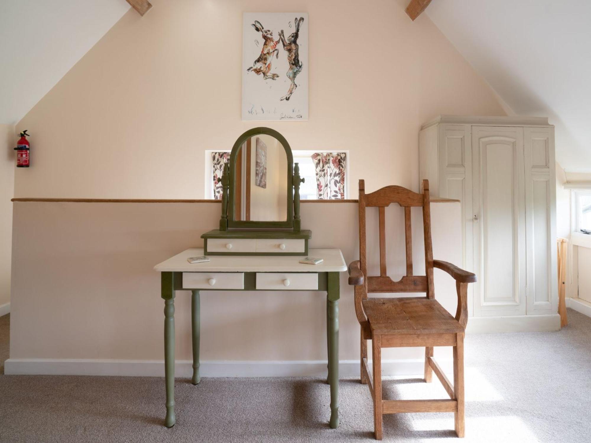 Pass The Keys Hare Cottage Wonderful Views And Parking Moreton-in-Marsh Экстерьер фото