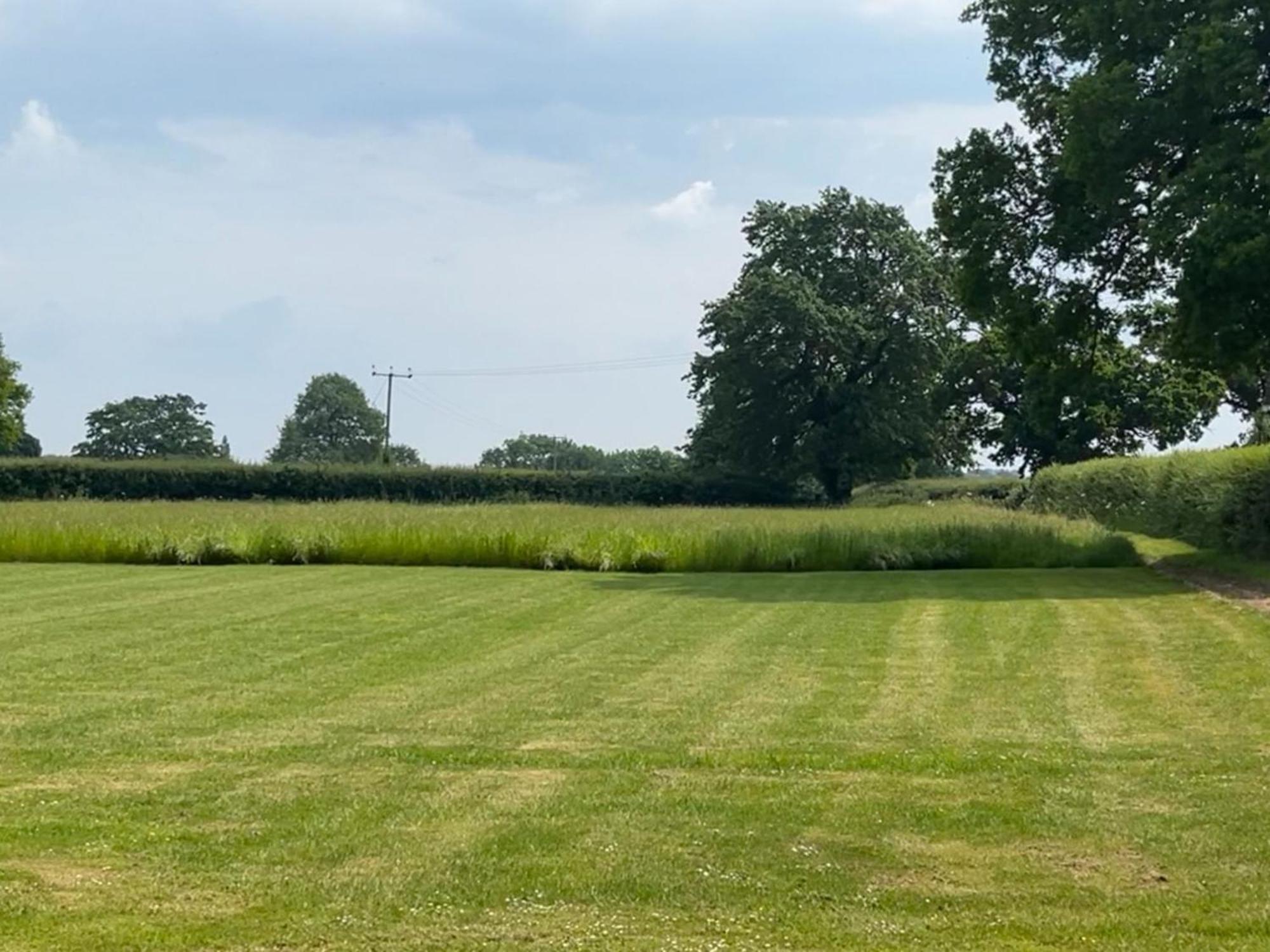 Pass The Keys Hare Cottage Wonderful Views And Parking Moreton-in-Marsh Экстерьер фото